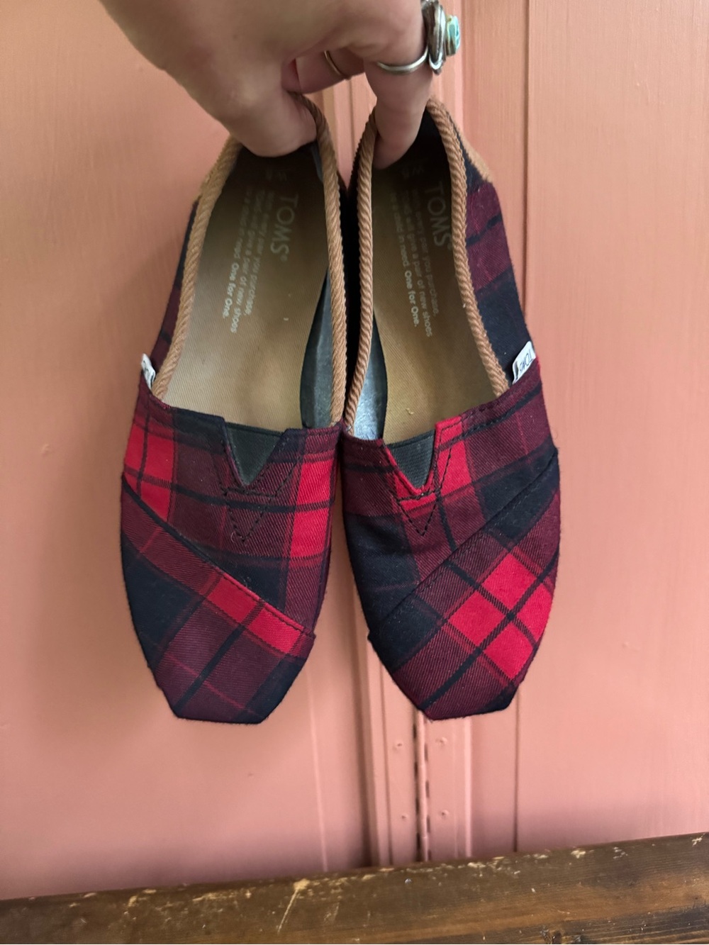Toms W 5 Red and Black Plaid Slip-Ons